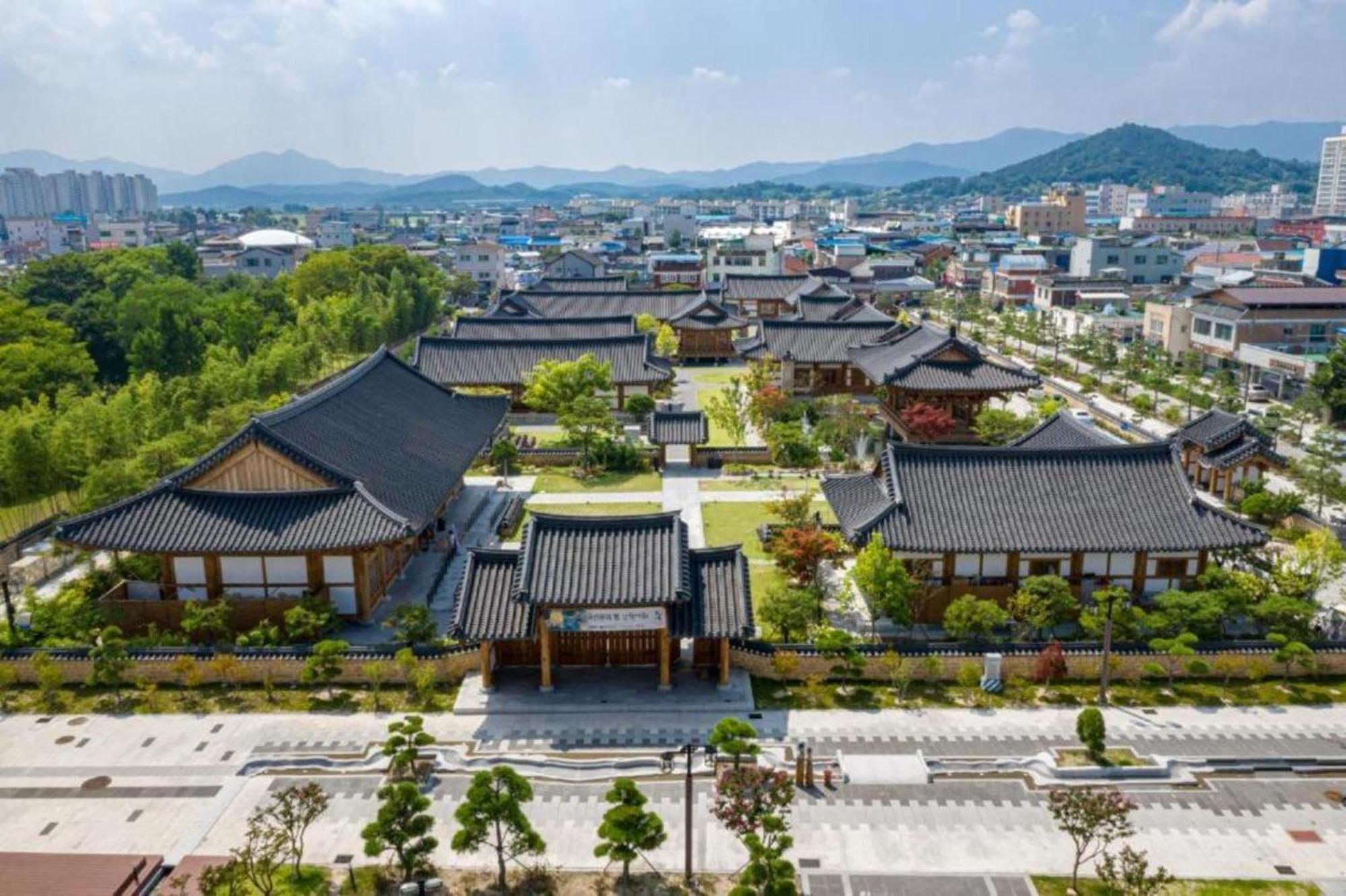 Hanok Stay Namwonyechon By Kensington Exterior foto